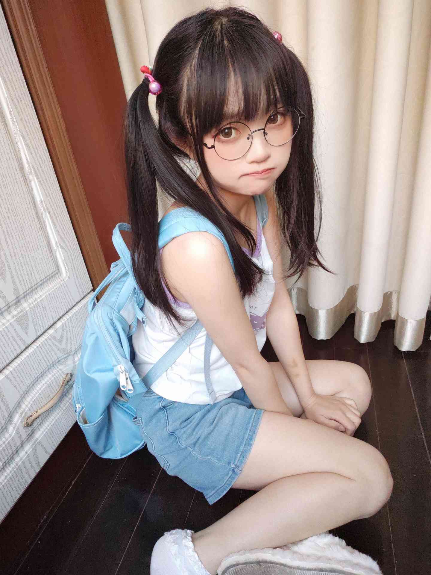 神沢永莉万圣节粉毛小恶魔