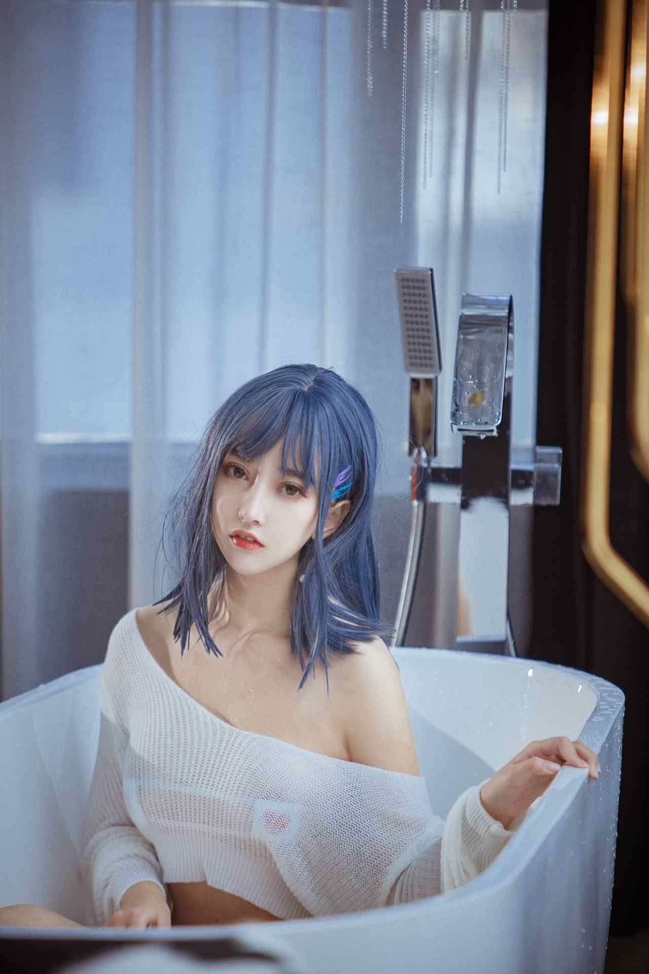 过期米线线喵浴缸