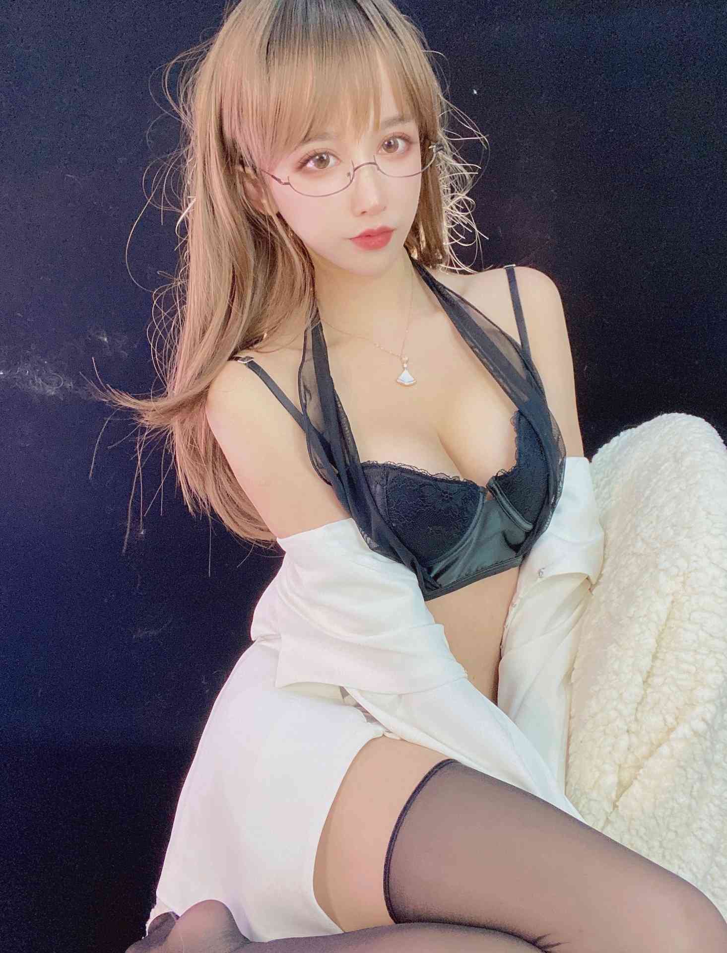过期米线线喵朱砂痣