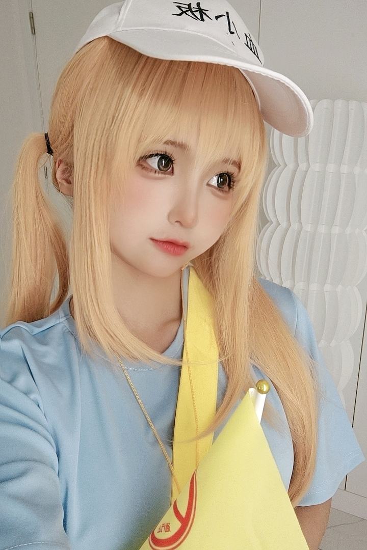 蠢沫沫血小板+黄漫老师+洛天依+间谍过家家 自拍
