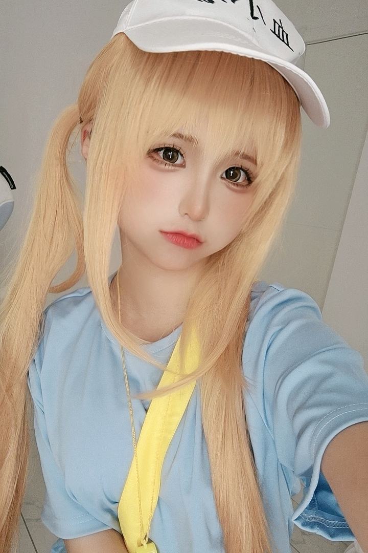 蠢沫沫血小板+黄漫老师+洛天依+间谍过家家 自拍