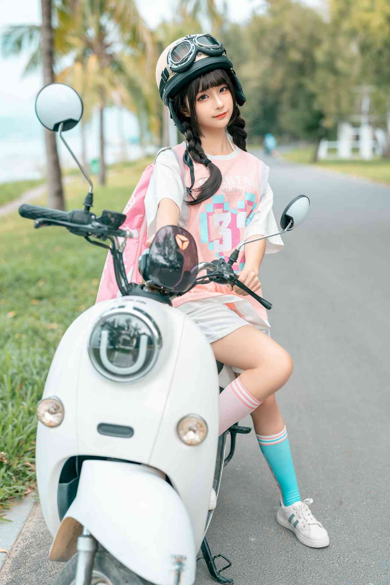 NO.208蠢沫沫小电车【120P】-可宝主