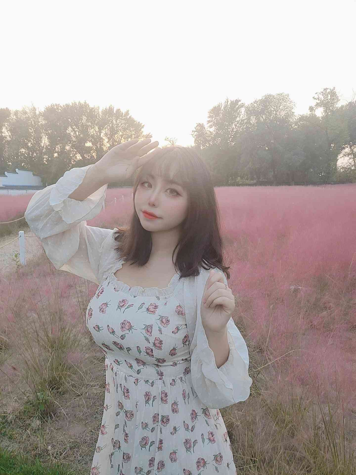 NO.015穆零Mu0粉草【9P】-可宝主
