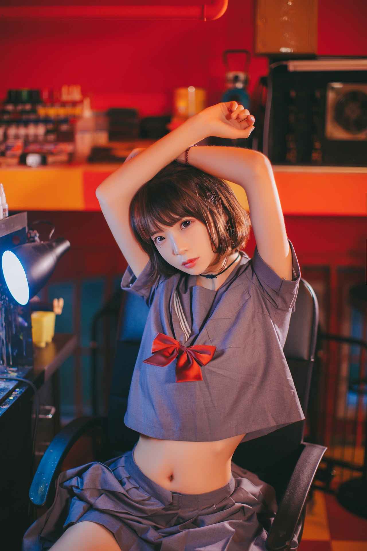 疯猫ss被囚禁的少女