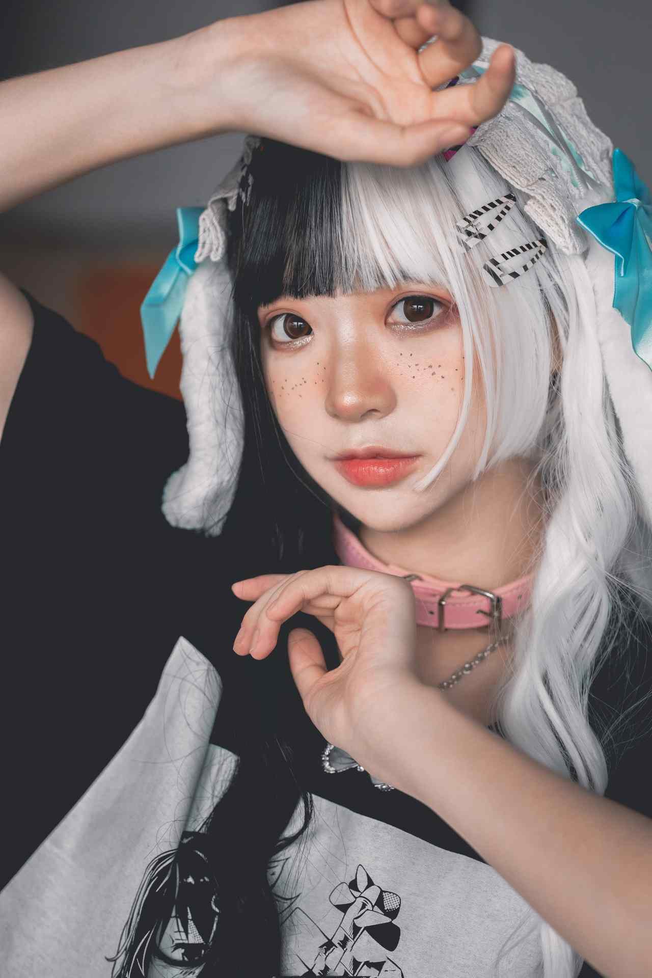 疯猫ss雀斑少女