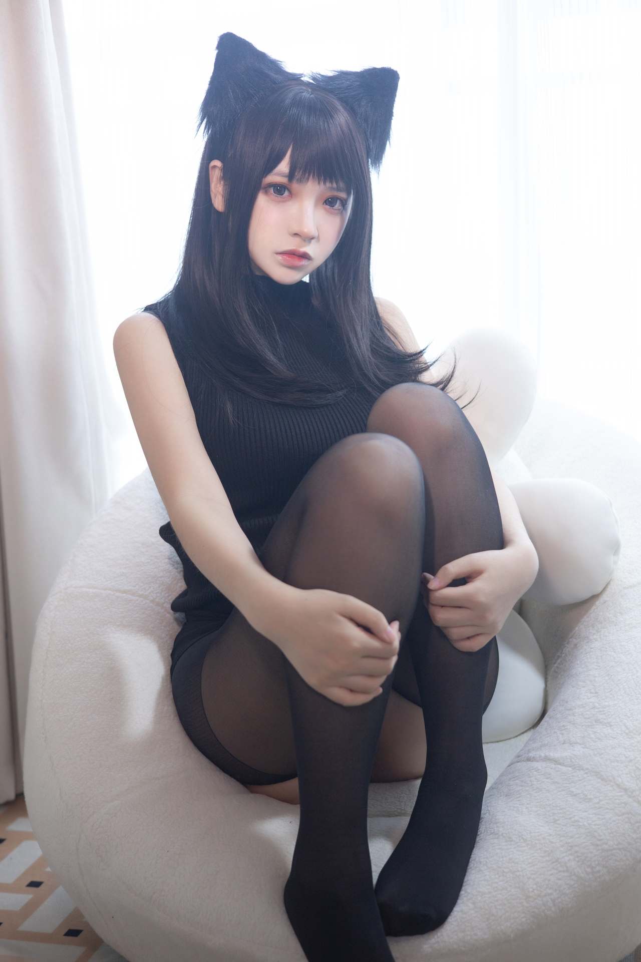 NO.154疯猫ss黑毛衣少女惊艳写真【80P】
