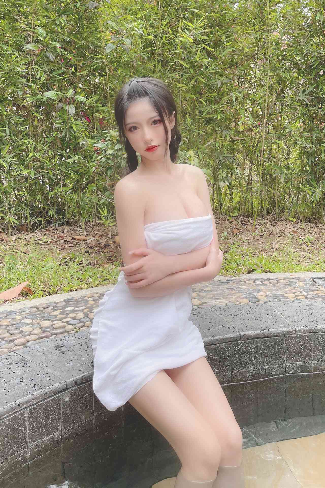 清水由乃温泉浴巾
