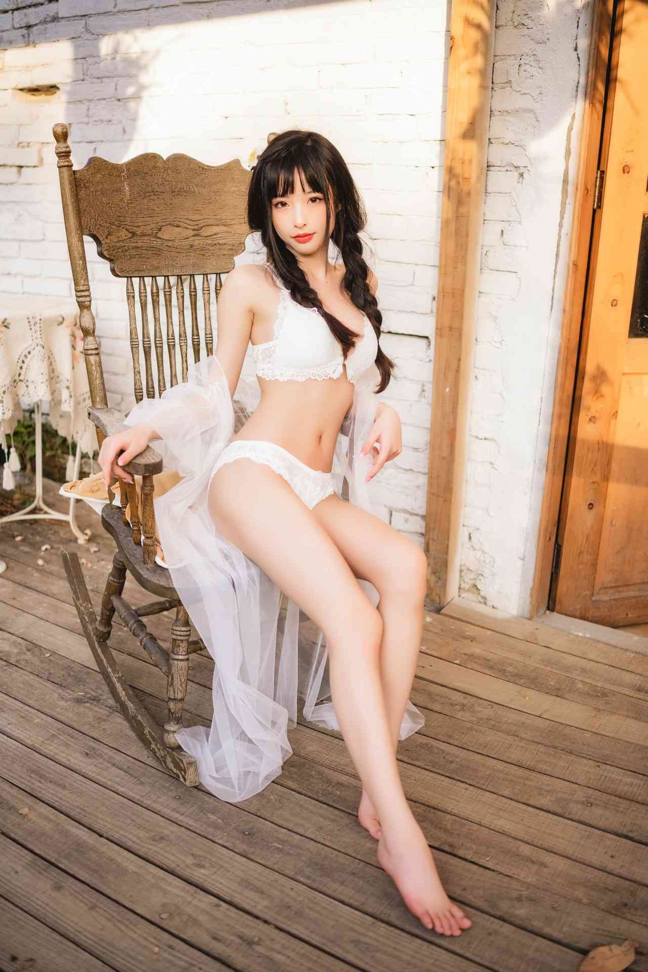 清水由乃法式内衣