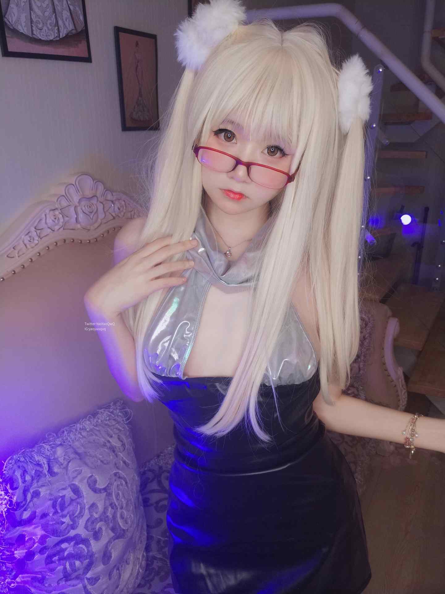 軟妹搖搖樂黒ストッキングで足