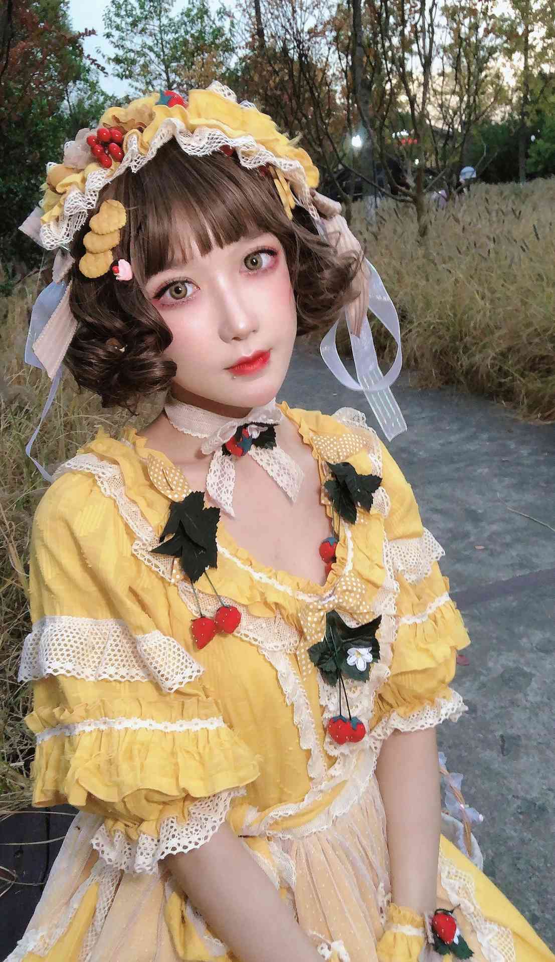 阿包也是兔娘lolita黄裙