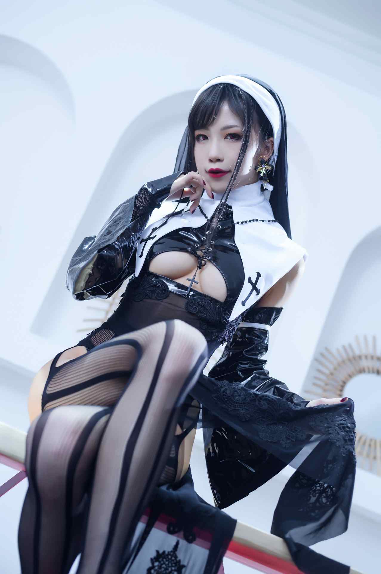 水淼aqua修女