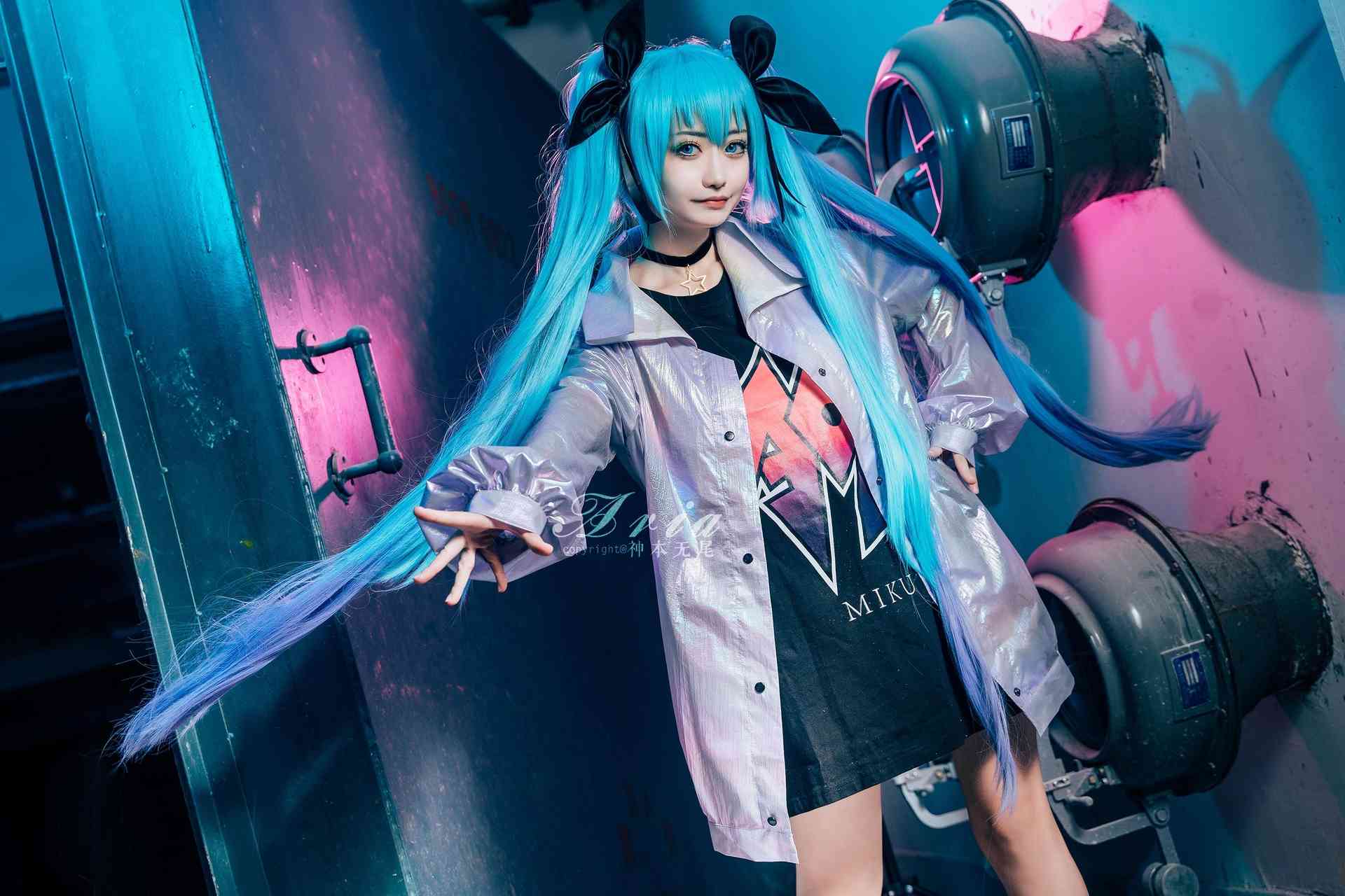 神本无尾初音未来COS MIKU
