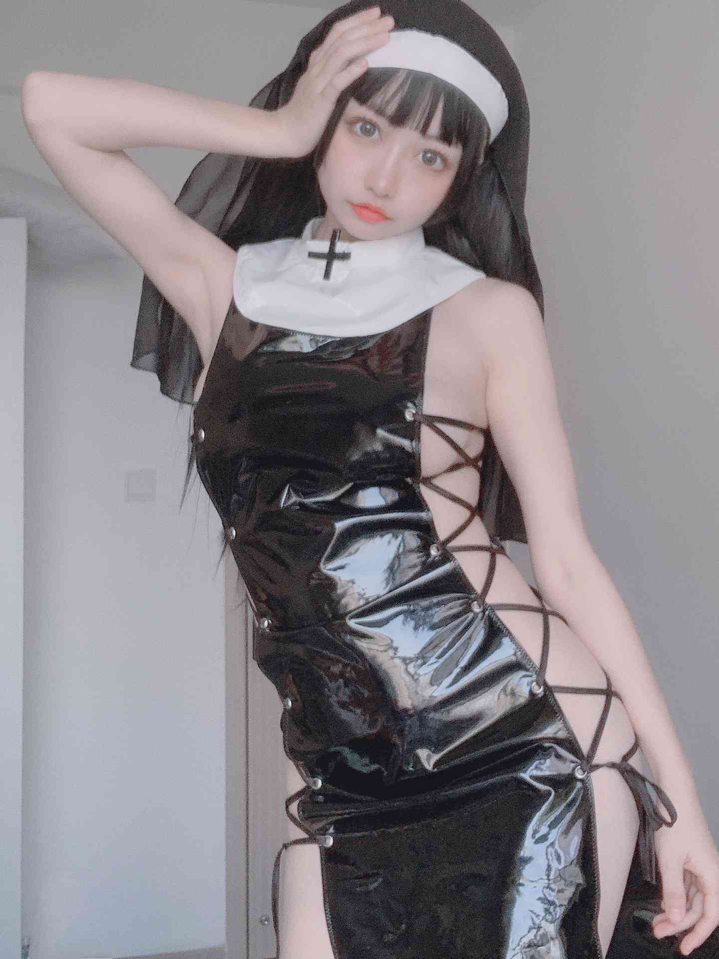 神本无尾修女