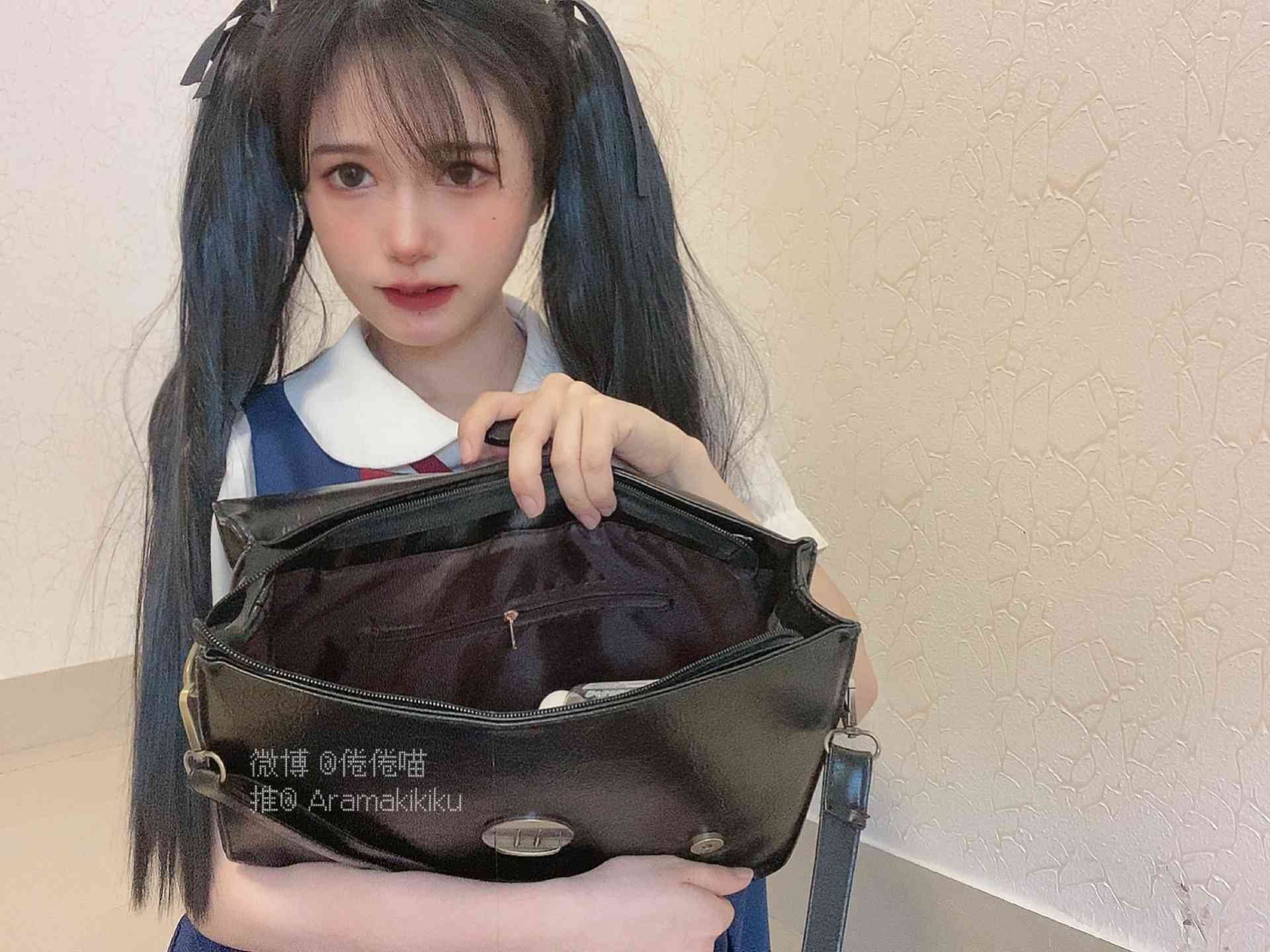 倦倦喵JK的书包里有什么