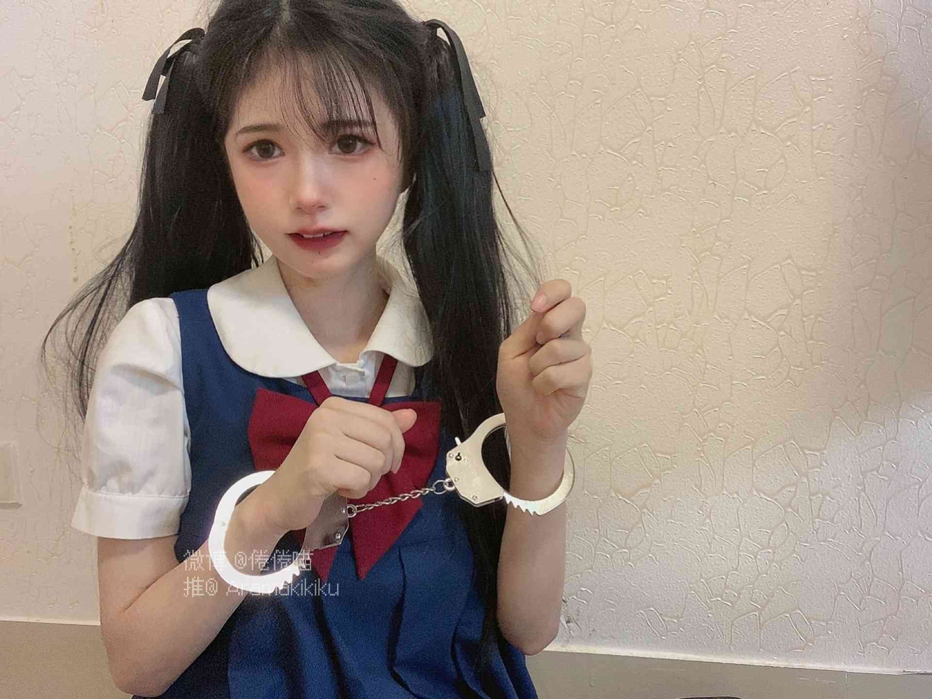 倦倦喵JK的书包里有什么