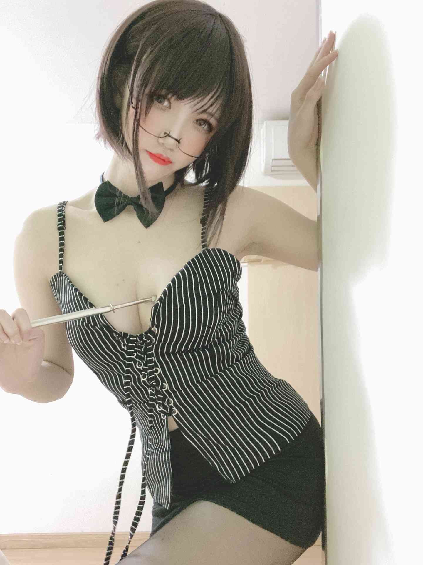 阿薰kaOri女教师