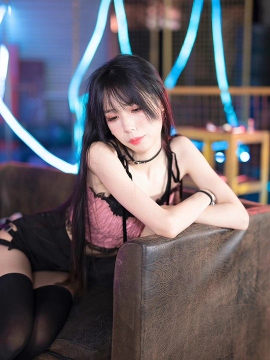 十万口草莓粥粥 十万口草莓粥粥