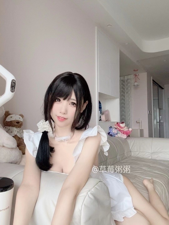 十万口草莓粥粥 十万口草莓粥粥