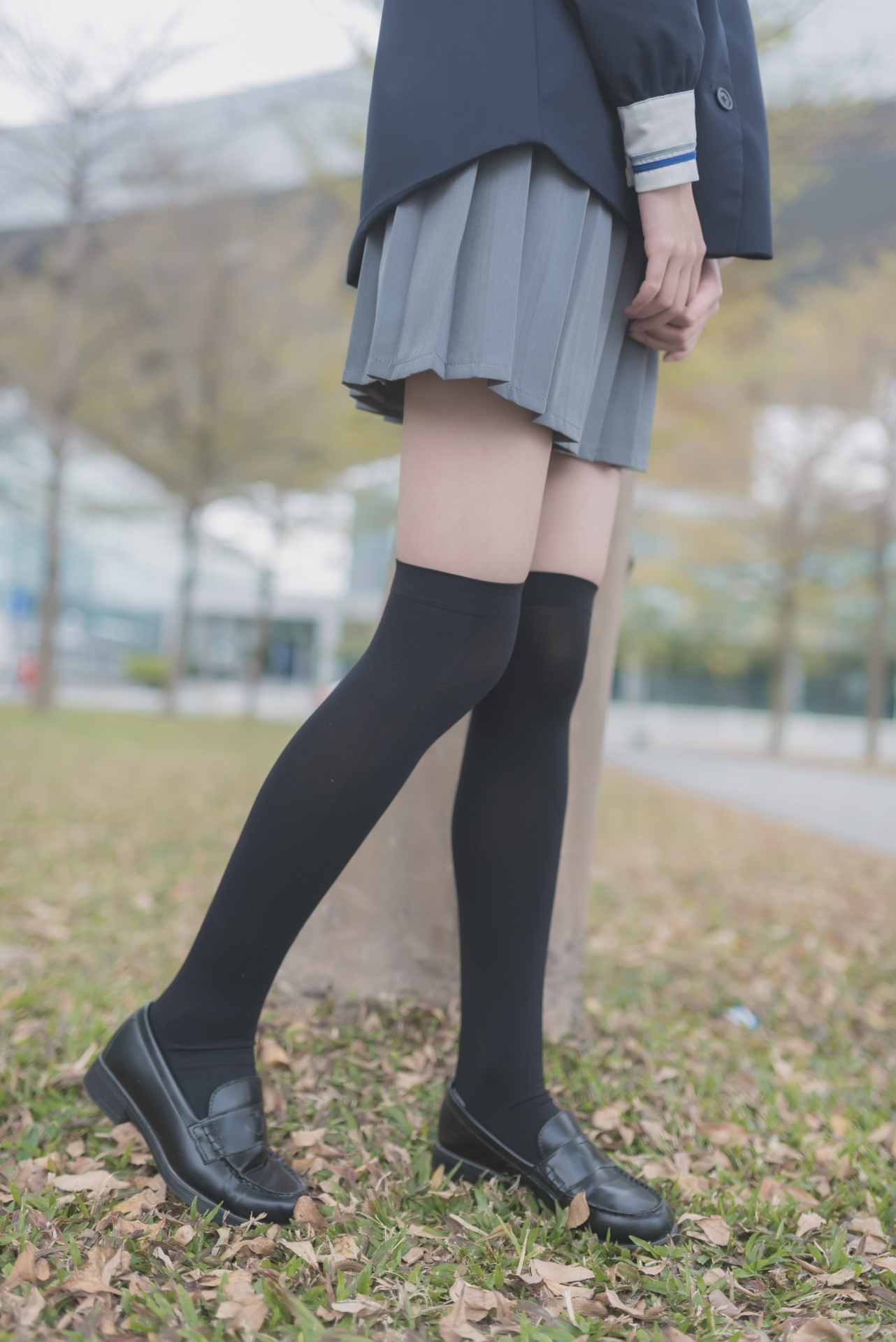 风之领域学妹户外黑丝