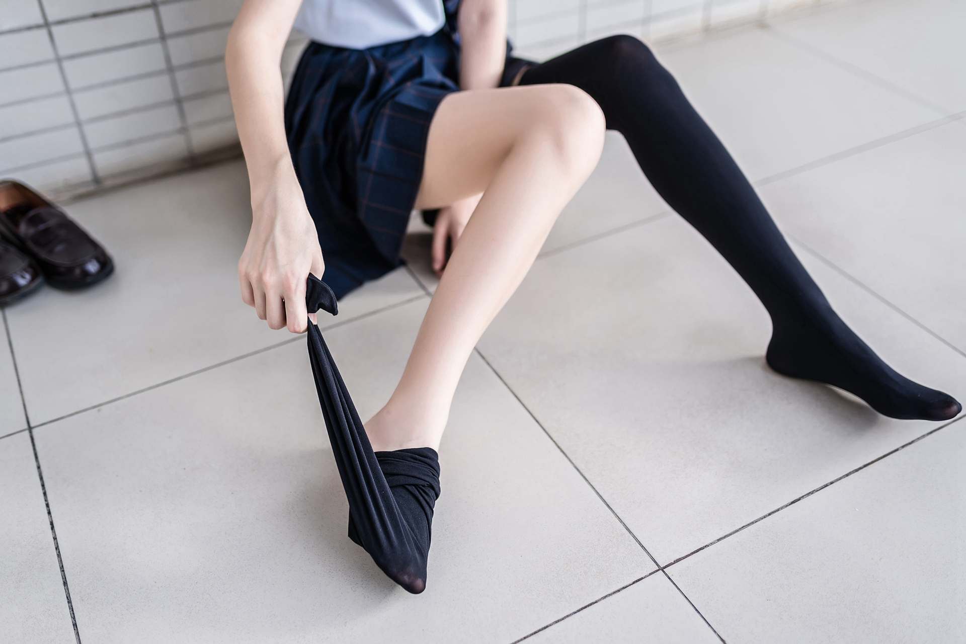 风之领域午后阳光下的黑丝学妹