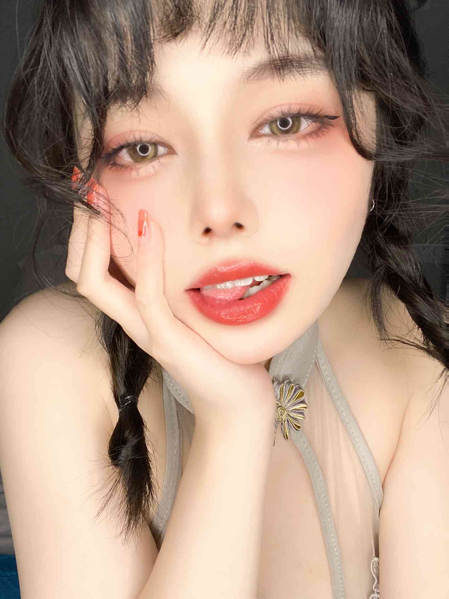 七月喵子透明灰撕袜