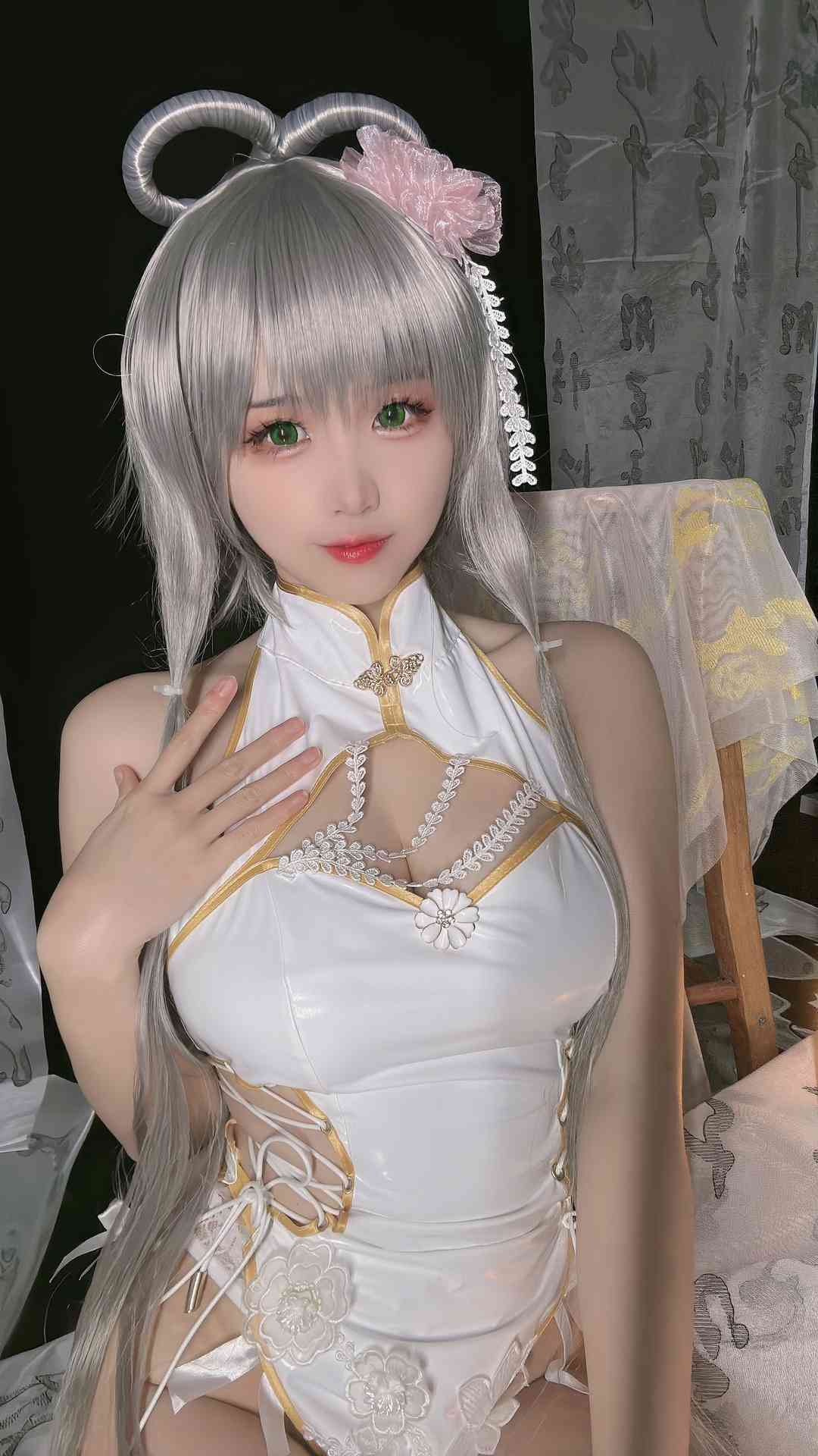 miko酱ww洛天依旗袍