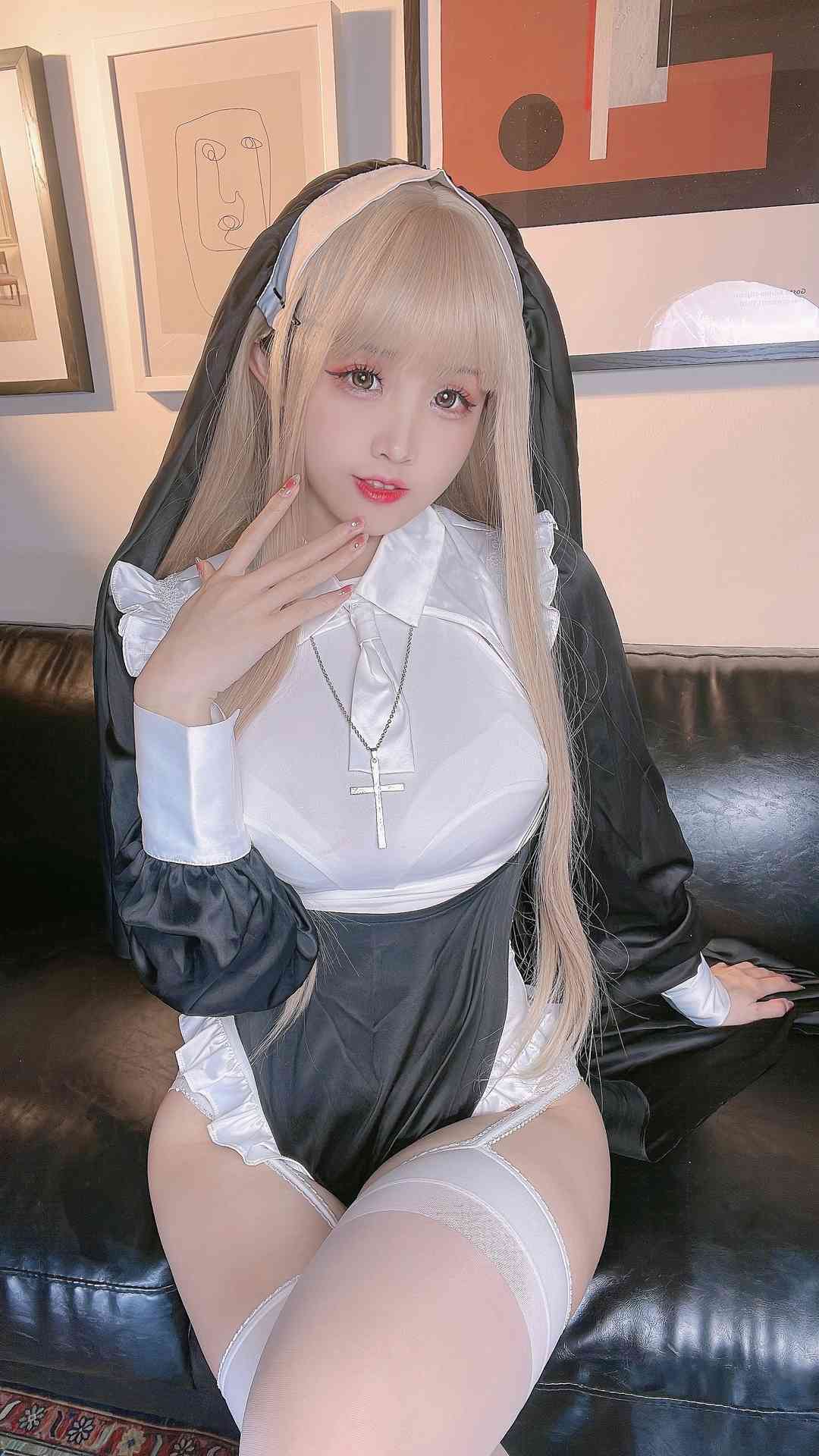 miko酱ww自拍系列mikoの白丝01