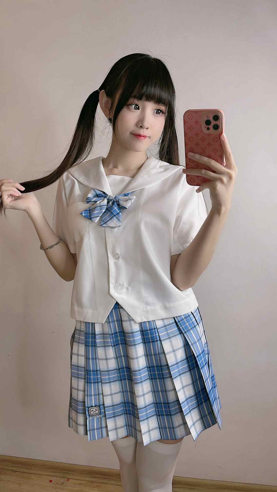 miko酱ww自拍系列mikoの白丝02
