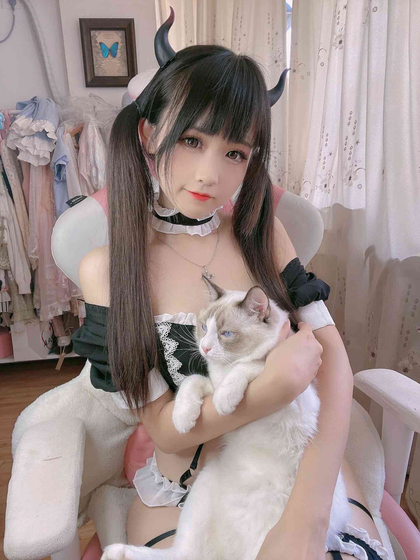 miko酱ww自拍系列mikoの黑丝03