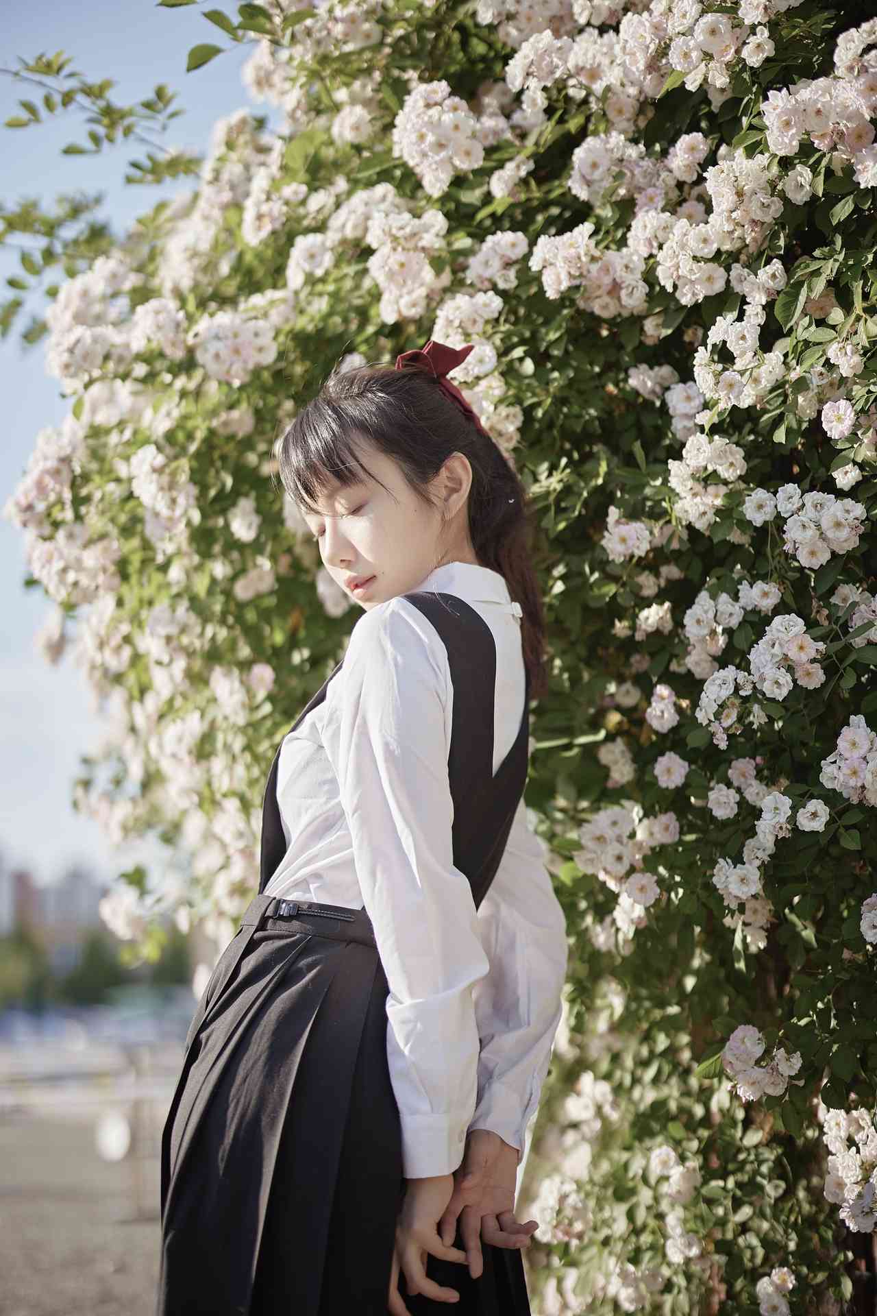 NO.086 Shika小鹿鹿 蔷薇JK 精美作品【14P】-可宝主